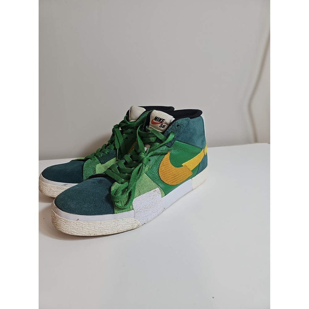 Nike SB Blazer Mid Mens Size 10 Mosaic Green Skate Sneaker Shoes DA8854-300